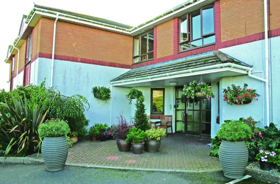 Kimberley Court - outside view of care home